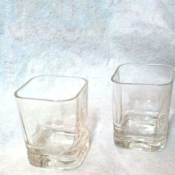 Crown Royal Whiskey Glasses 2 Embossed Logo 2000 collectable bar ware - Picture 4 of 5